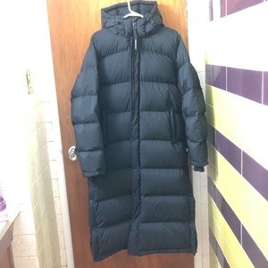 Aritzia Long Superpuff Black